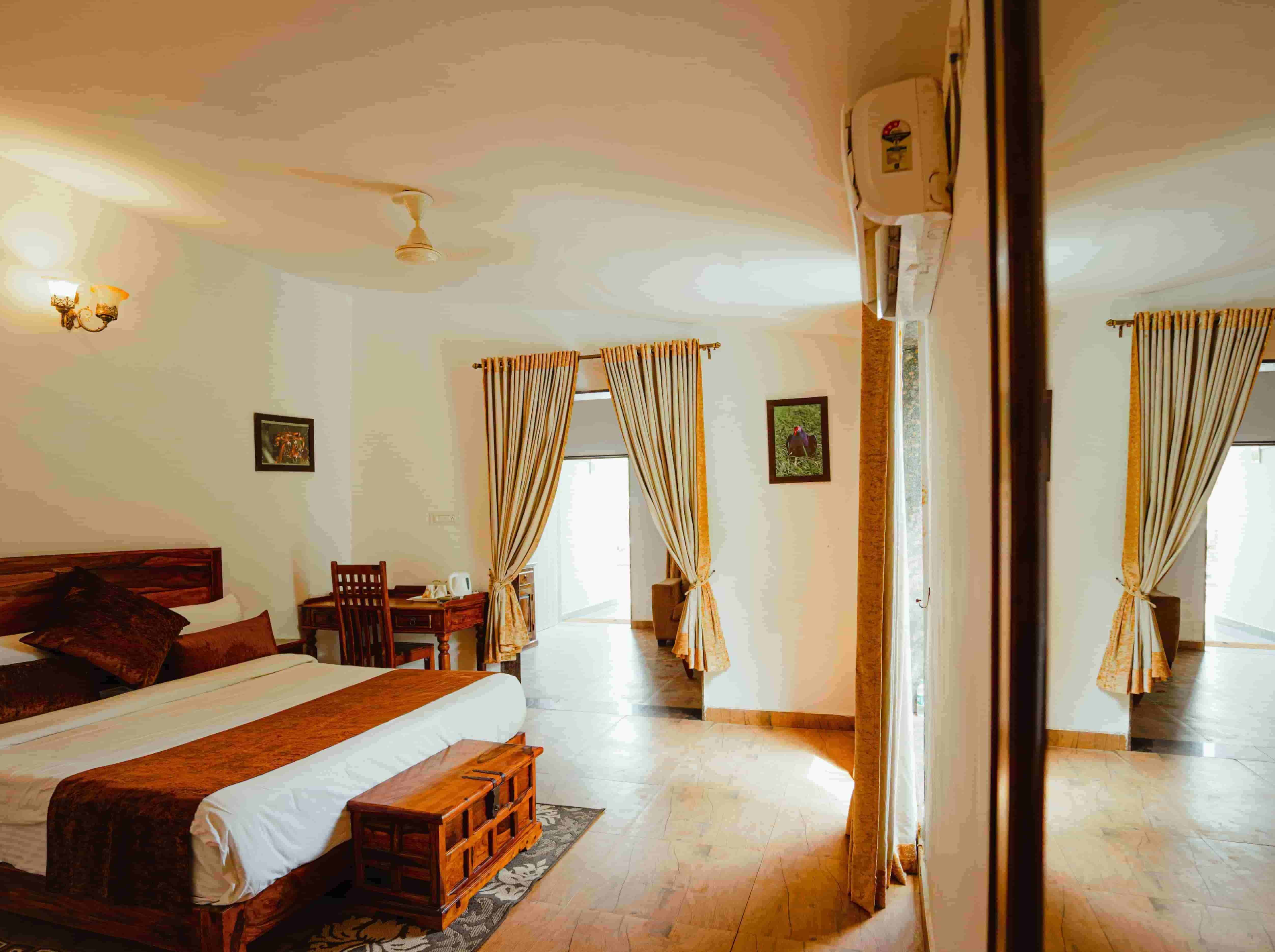 THE SUITES